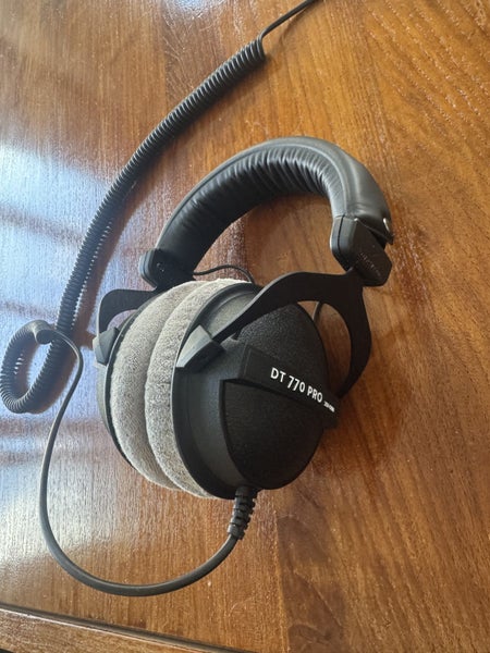 Beyerdynamic DT770 Pro 250 Ohm Headphones Carousel 1