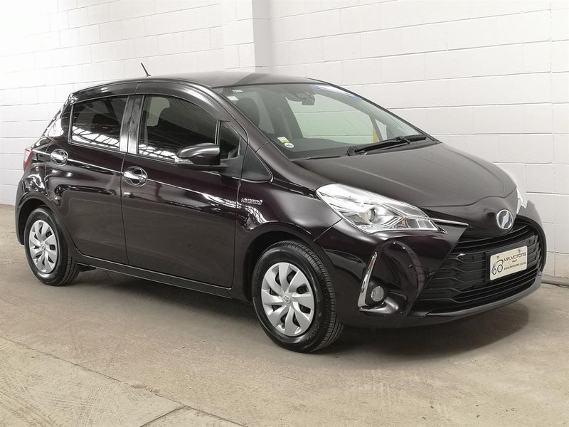 2018 Toyota Vitz Hybrid Yaris with Low km / Sim...64769093888258110