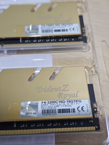 G.SKILL Trident Z Royal 16GB (2 x 8GB) DDR4 3200Mhz RAM/Memory Carousel 2