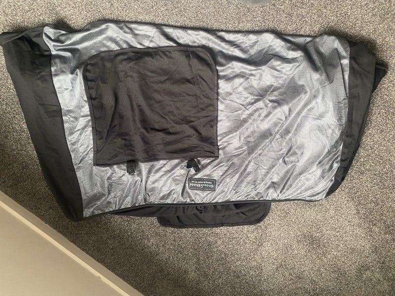 Snoozeshade travel cot blackout cover Carousel 3