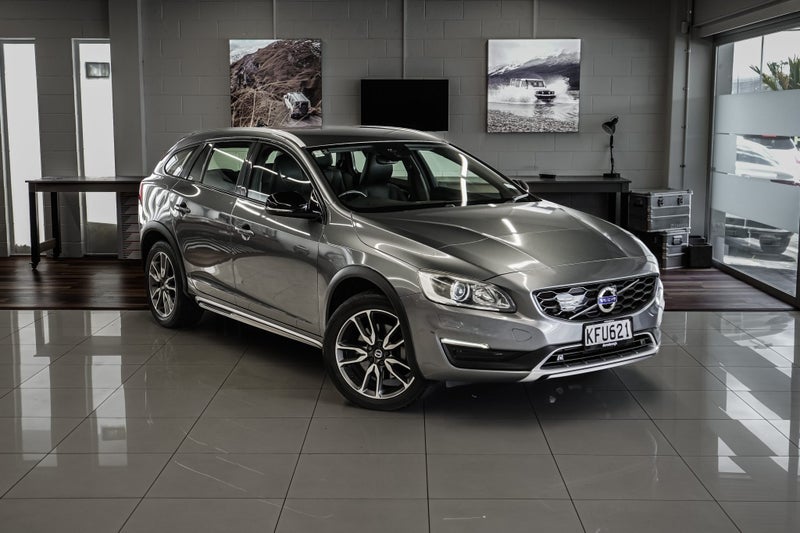 2016 Volvo V60 C/Country T5 Awd Lux64769190275715110