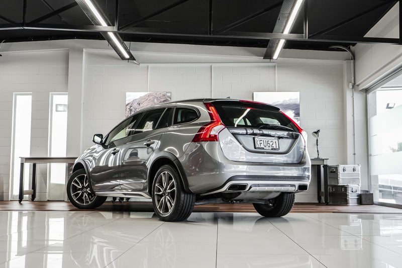 2016 Volvo V60 C/Country T5 Awd Lux64769190275715112