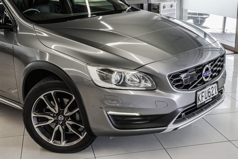 2016 Volvo V60 C/Country T5 Awd Lux64769190275715114