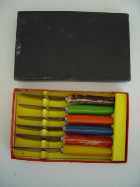 Vintage Retro Fruit, Cheese or Pate Knives Carousel 2