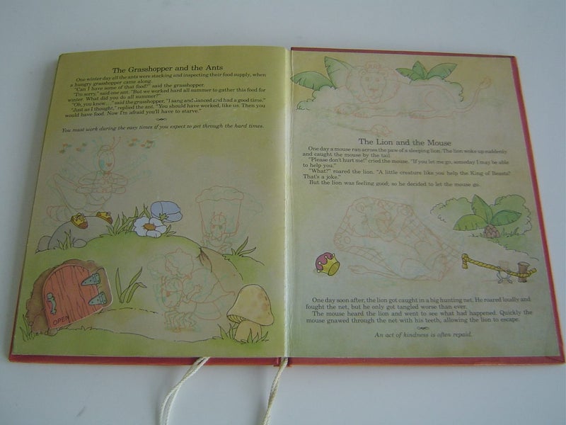 Vintage Popup 3D Book Fable Fun Carousel 2