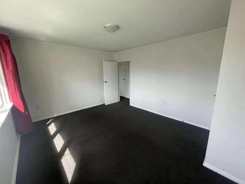 Trentham, 3 bedrooms64769889906305111