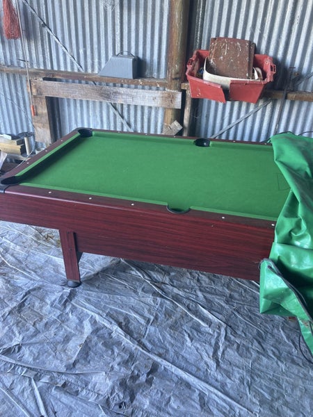 Pool table64770246061571111