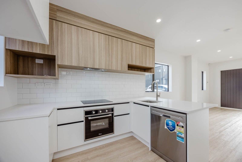 Onehunga, 2 bedrooms64770386411778113