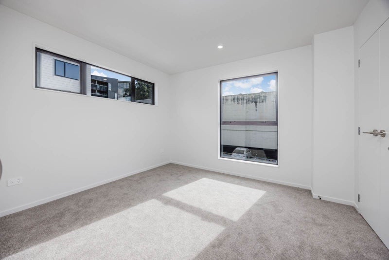 Onehunga, 2 bedrooms64770386411778114