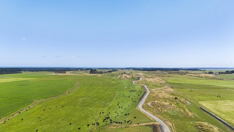 Tahuna - Large scale dry stock unit64782507419777111