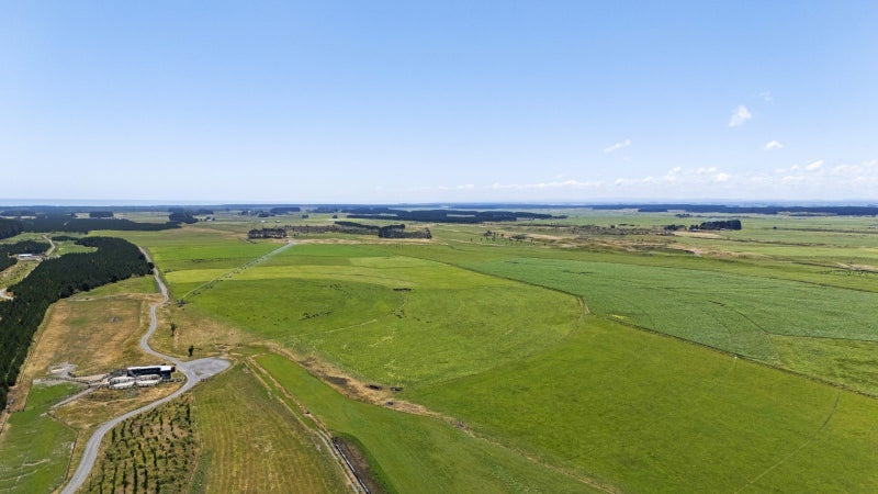 Tahuna - Large scale dry stock unit64782507419777110