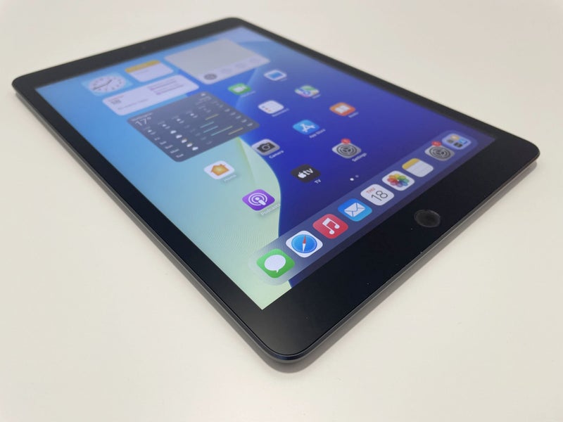 Apple iPad (7th Gen) Wi-Fi 32GB (trade-in)64812367798018113