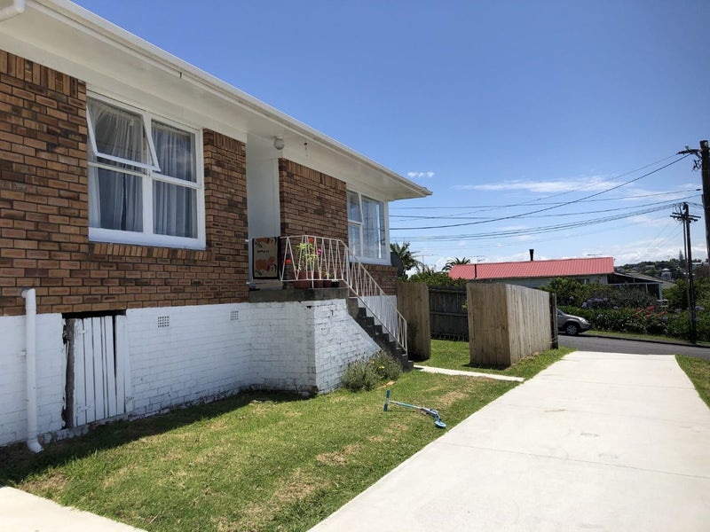 Hillcrest, 2 bedrooms64770976756866111