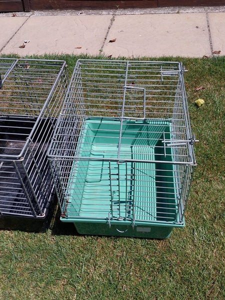 Pet Cages Carousel 1