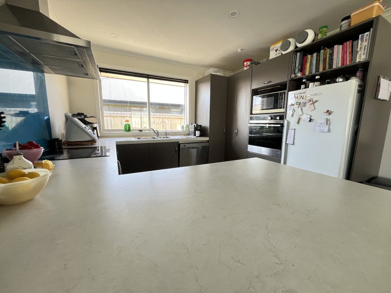 Halswell, 3 bedrooms64771365528321111