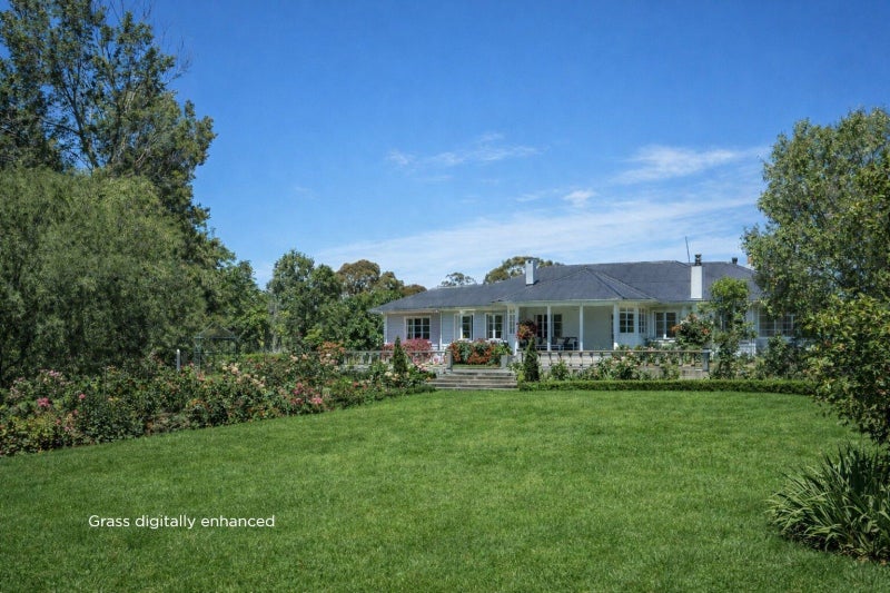 "Crystal Brook" - a timeless statement of elegance64771662388739110