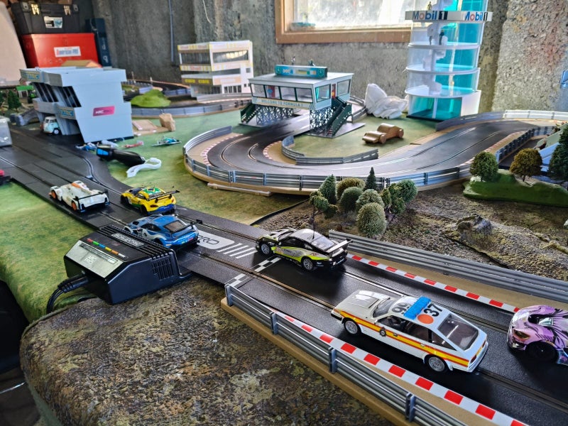 Digital Scalextric Layout and Scenery. Carousel 1