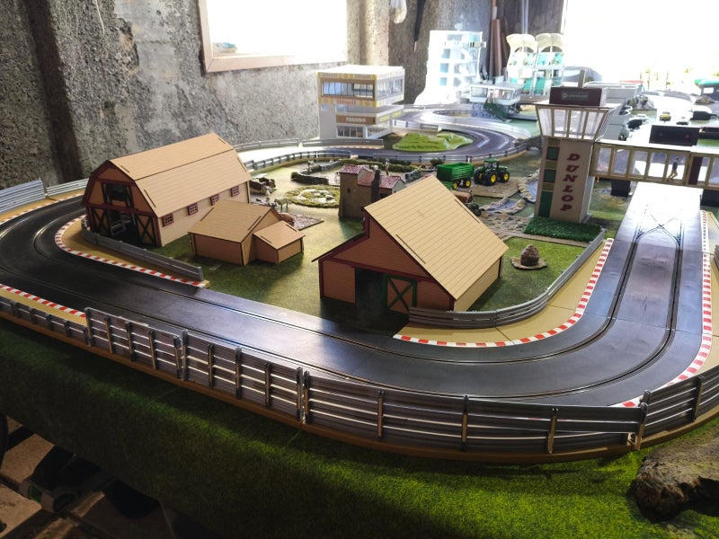 Digital Scalextric Layout and Scenery. Carousel 2