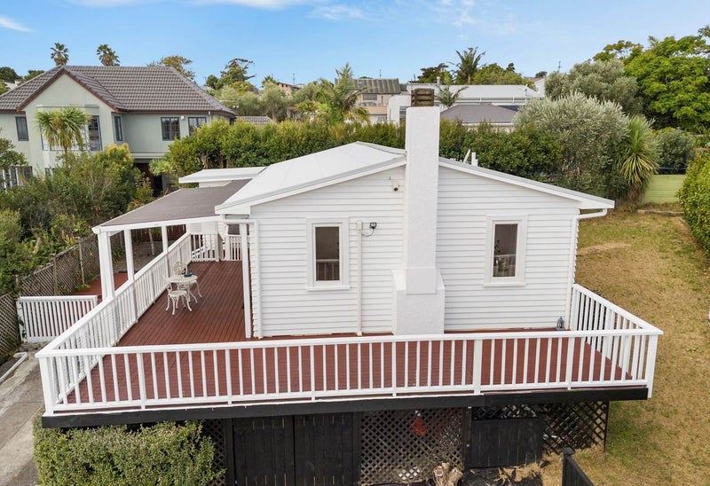 Forrest Hill, 3 bedrooms64773247890562114