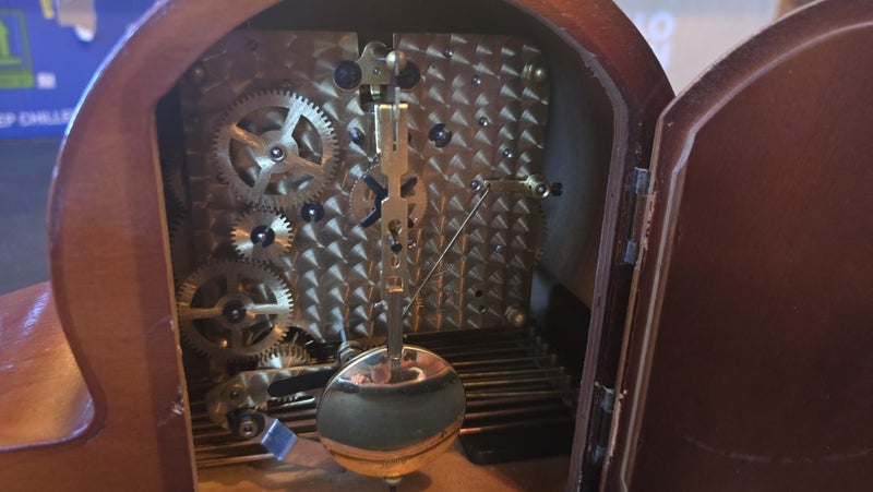 Antique mantle clock. Minuette Carousel 3