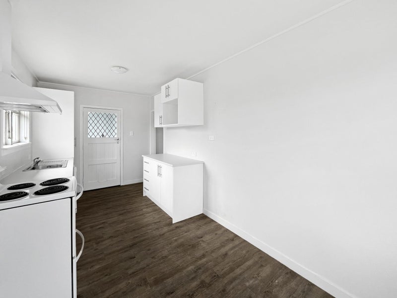 Ashburton, 3 bedrooms64773735558147112