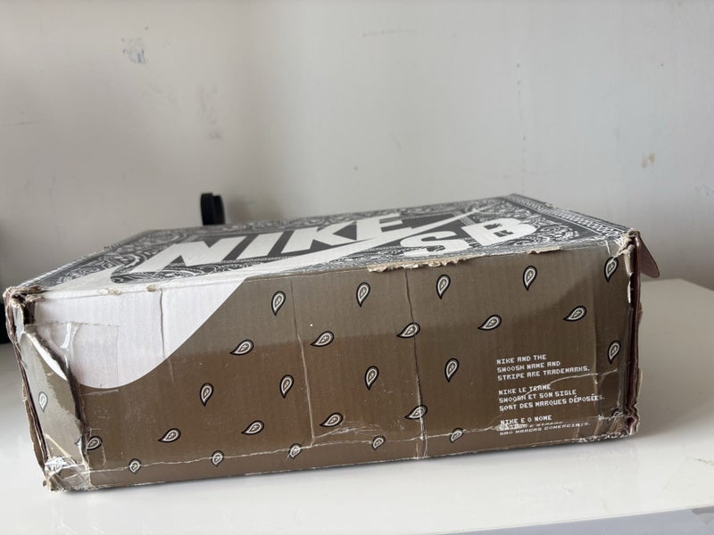 Nike Dunk SB Travis Scott’s with Special Box Carousel 14