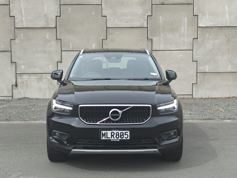 2019 Volvo XC40 T4 Momentum64779382999425111