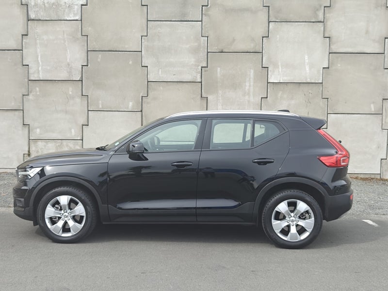 2019 Volvo XC40 T4 Momentum64779382999425114