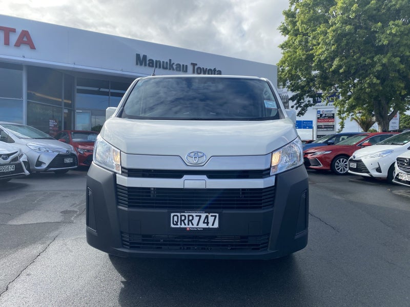 2024 Toyota Hiace ZR 2.8DT 6AT RWD GVN/6D/2S (H...64779483965313110
