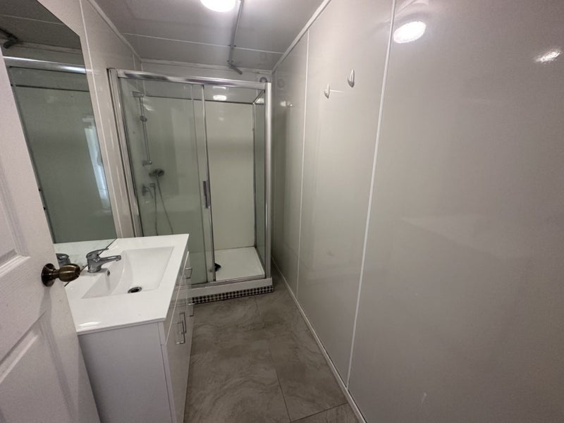 Mangere East, 6+ bedrooms64779585442177114