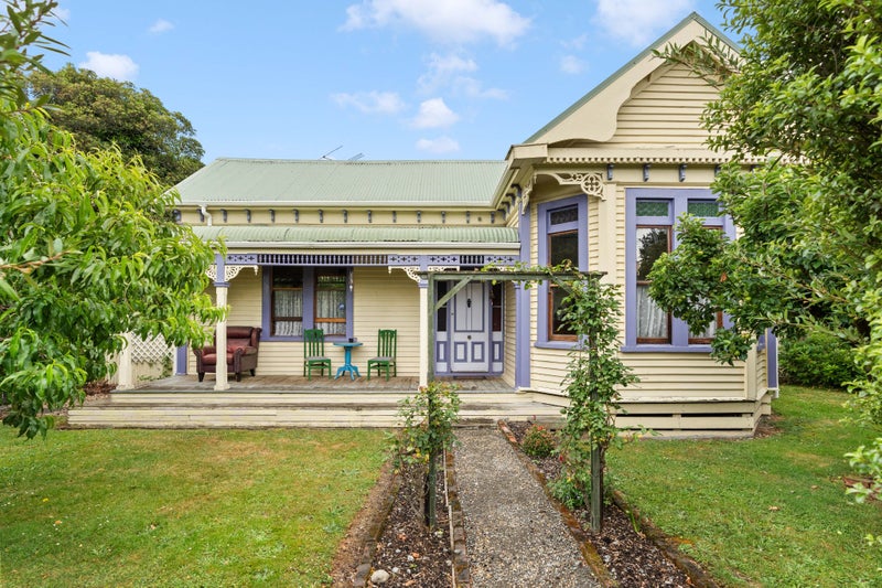 A Charming Family Haven!!! BEO $499,50064779887843585110