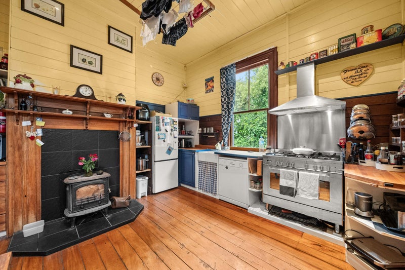 A Charming Family Haven!!! BEO $499,50064779887843585112