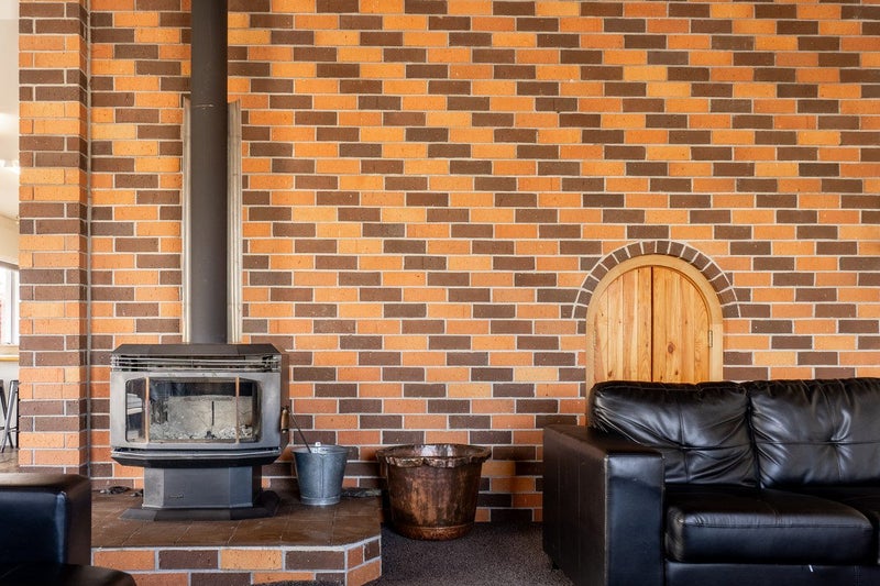 Character-Filled Home with Mountain Views64779887862017113