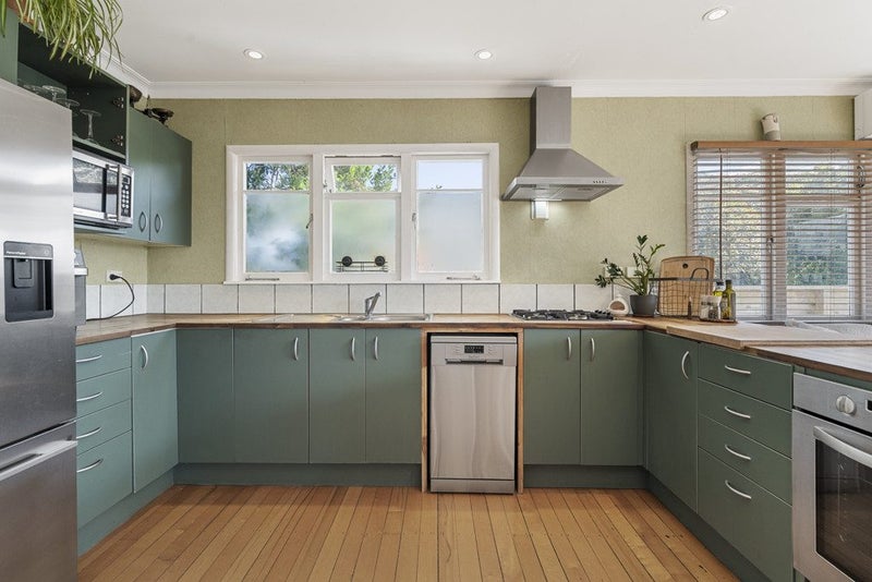 Big Garage, Great Home, Prime Location64780283170819113