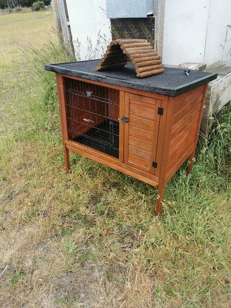 Rabbit cage Carousel 1