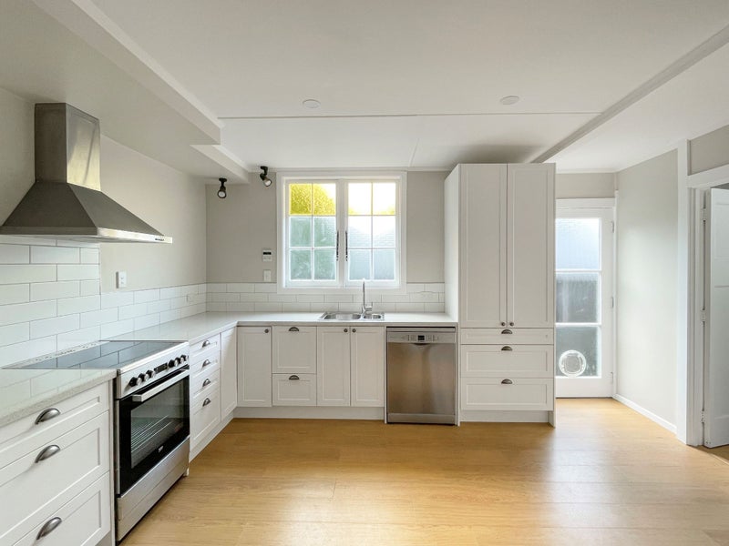 Claudelands, 3 bedrooms64780473287298114