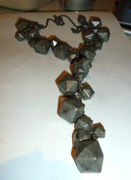 VINTAGE CHUNKY GEOMETRIC STATEMENT NECKLESS Carousel 1