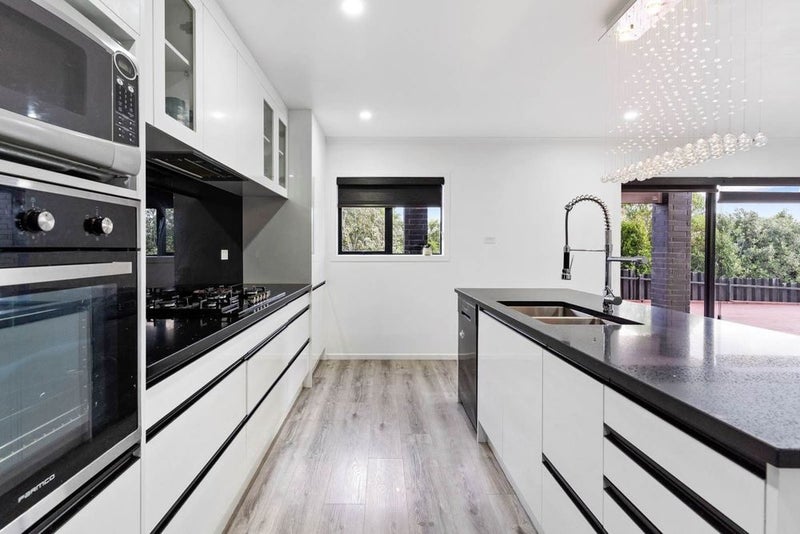 Clover Park, 6+ bedrooms64780575034498113