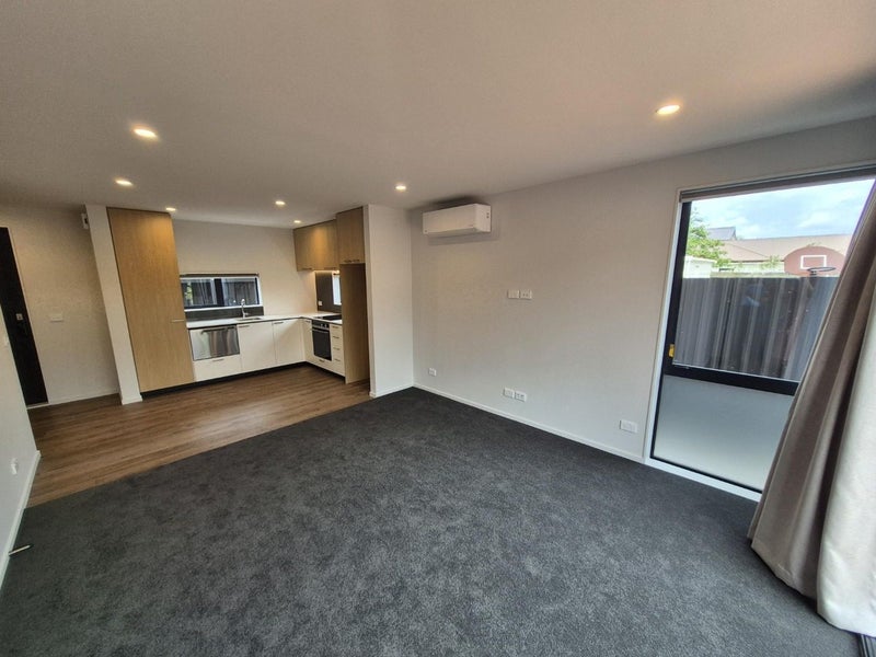 Shirley, 2 bedrooms64780575066753112