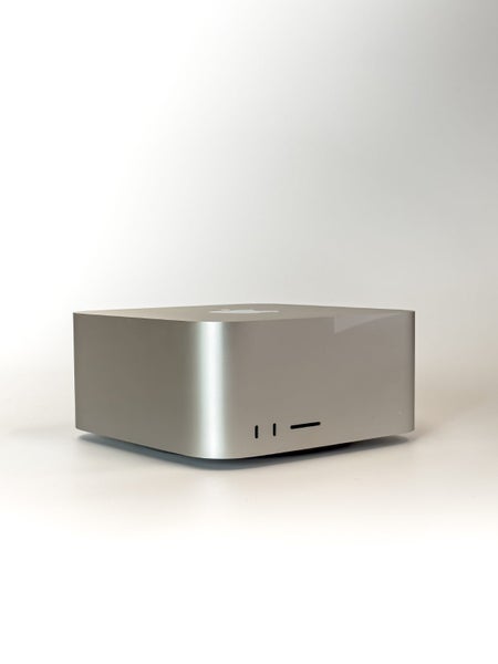 Apple Mac Studio M1 Max Carousel 1