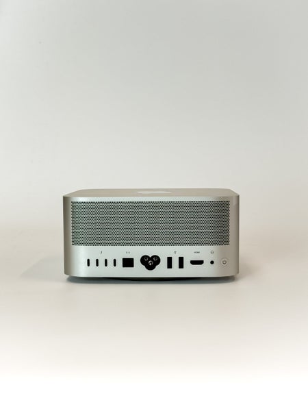 Apple Mac Studio M1 Max Carousel 3