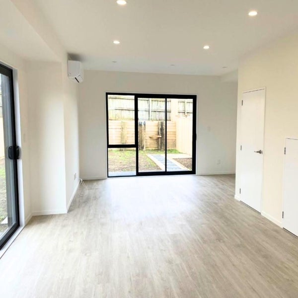 Papakura, 3 bedrooms64780677343107111