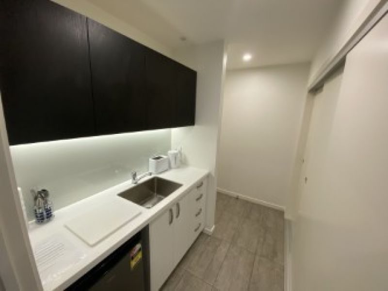 Cromwell, Studio64780767552642113