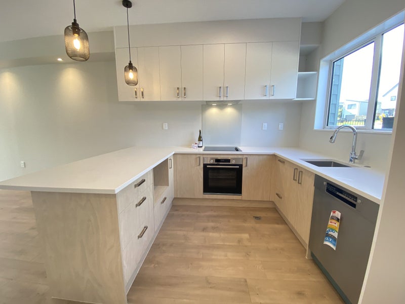 New Lynn, 2 bedrooms64780971849347114