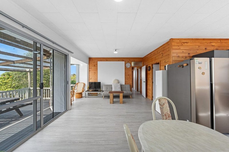 690m2, Sleepout & Must Sell64781061234563113