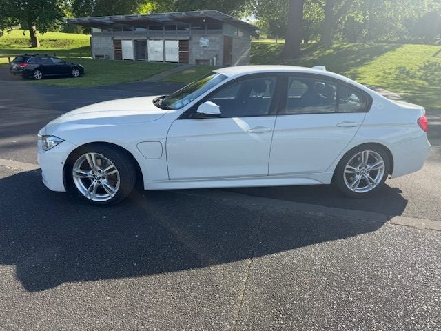 2016 BMW 330e E Drive64782507350275113