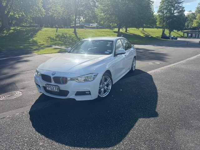 2016 BMW 330e E Drive64782507350275112