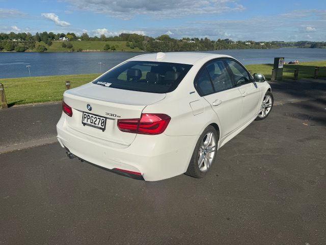 2016 BMW 330e E Drive64782507350275111