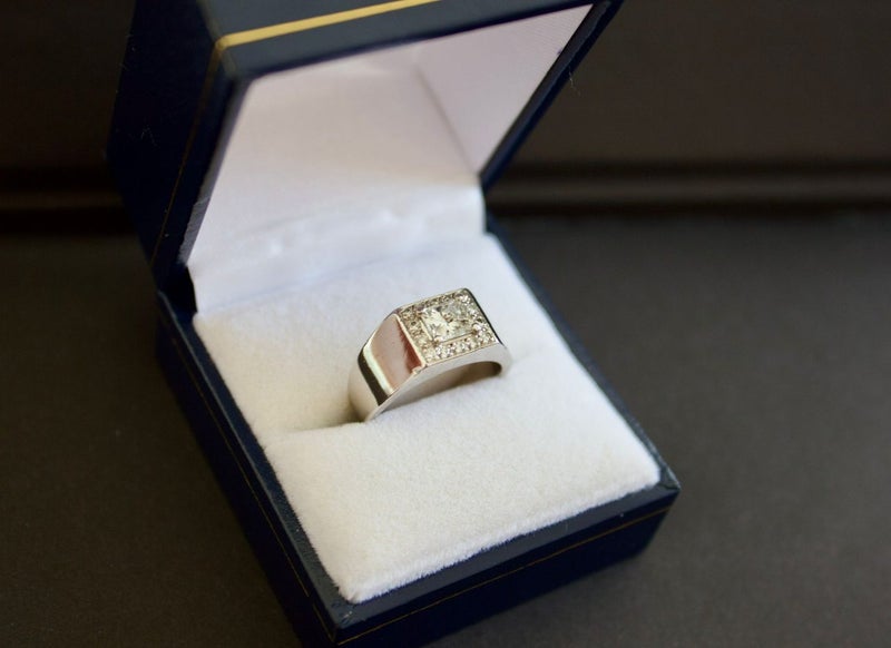 18ct White Gold & Diamond Mans Ring Carousel 2