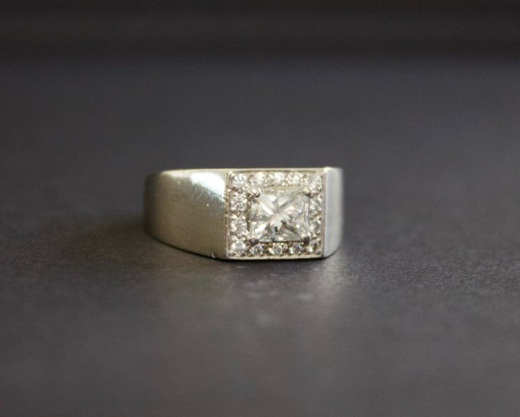 18ct White Gold & Diamond Mans Ring Carousel 1